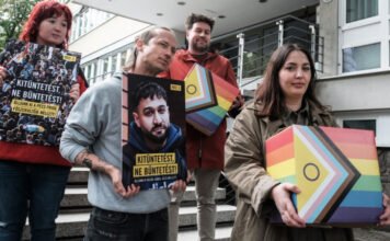 Nyolcvanezren kérik az ügyészségtől, hogy ejtse a vádat a Pécs Pride szervezője ellen