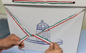 Nyomkövetőt tett a szavazólap mellé a borítékba