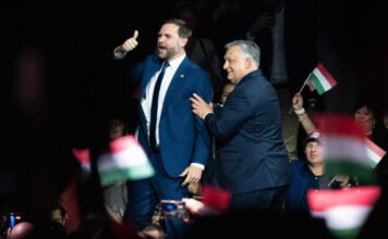 Pillanatok alatt hullott darabokra az Orbán által felépített világ