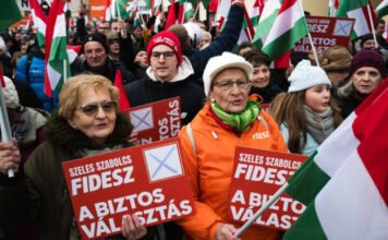 Republikon: a Fidesz-szavazók 60 százaléka szerint valós veszély, hogy háborúba sodródunk