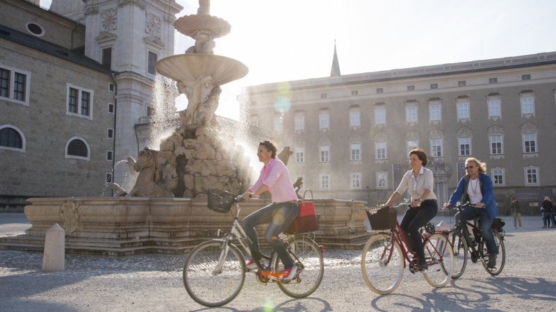 Salzburg ny&aacute;ron &ndash; amikor a v&aacute;ros egyszerre eleg&aacute;ns &eacute;s laza