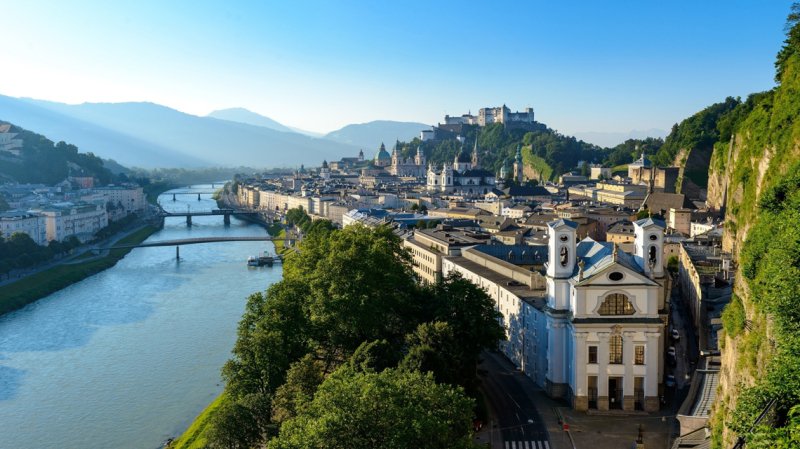 Salzburg ny&aacute;ron &ndash; amikor a v&aacute;ros egyszerre eleg&aacute;ns &eacute;s laza