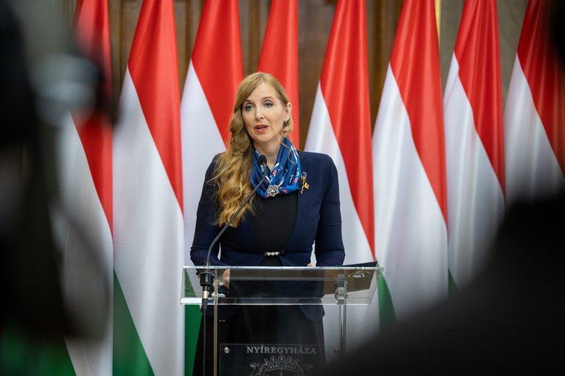 Selyemzsin&oacute;rt kapott Orb&aacute;nt&oacute;l, most kider&uuml;lt, hol folytatja a parlamentből kieső fideszes k&eacute;pviselő