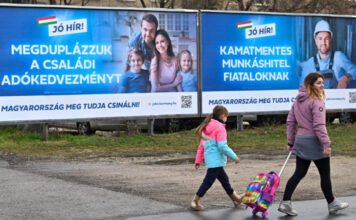 Súlyos százmilliárdok: ennyibe kerülhet a családi kedvezmény duplázása, és az anyák szja-mentessége