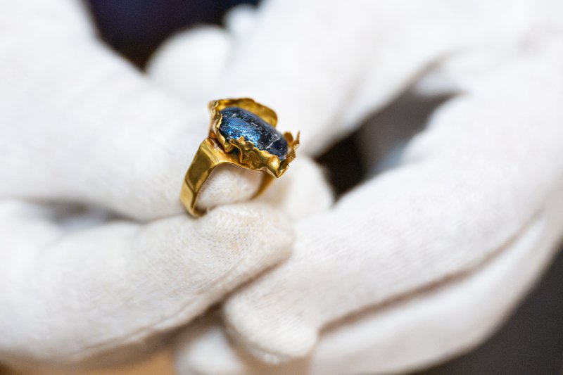 Szenz&aacute;ci&oacute;s lelet: a honfoglal&oacute; elit h&aacute;rom tagj&aacute;t tal&aacute;lt&aacute;k meg Akaszt&oacute;n