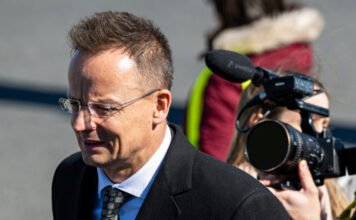 Szijjártó Péter segítséget ajánlott Iránnak a csipogós támadások után – sajtóértesülés