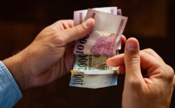 Szja a jövőben: mutatjuk, mennyit vonhatnak le a fizetéséből Kapitány István bejelentése alapján