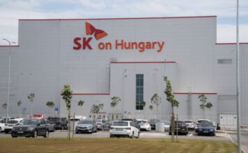 Taxival vihették el az akkugyári tűz sérültjeit