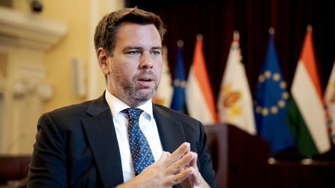 T&ouml;r&ouml;k G&aacute;bor "Fidesz light-ot" l&aacute;t, &eacute;s elk&eacute;pzelhetőnek tartja, hogy gyakran cser&eacute;lődnek majd a Tisza-korm&aacute;ny miniszterei