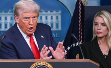 Trump kirúgta az igazságügyi miniszterét