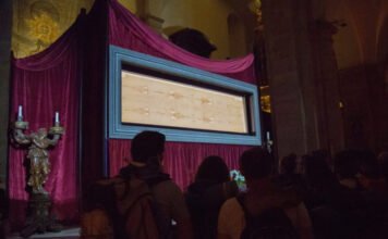 Újabb bizonyítékot találtak a torinói lepel eredetisége ellen