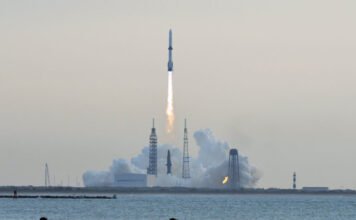 Újrafelhasználta Jeff Bezos egy rakétáját, a küldetés félig kudarcba fulladt