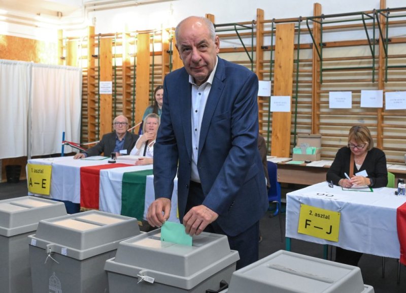 Választás 2026 - élő hírfolyam: szavazás, részvétel és eredmények percről percre