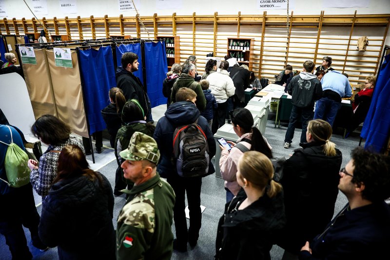 Választás 2026 - élő hírfolyam: szavazás, részvétel és eredmények percről percre