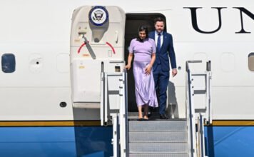 Változott a terv, JD Vance sietve elhagyta Budapestet