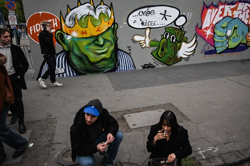 Zebrák, hős századosok és plakátégetés – a Rendszerbontó Nagykoncert képekben