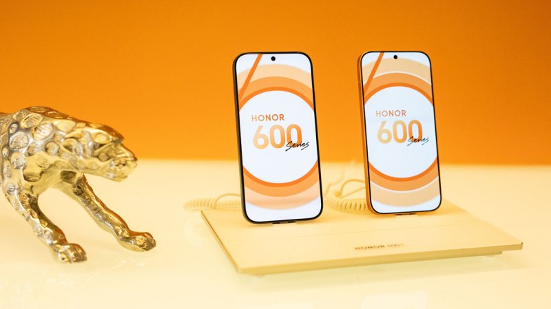 A k&ouml;z&eacute;pkateg&oacute;ria &uacute;j korszaka: meg&eacute;rkezett a HONOR 600 sz&eacute;ria, ami a cs&uacute;cskateg&oacute;ria ajtaj&aacute;n kopogtat