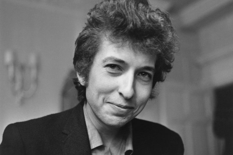 A Nobel-d&iacute;jas l&aacute;zad&oacute;, aki &ouml;r&ouml;k misztikum marad &ndash; 85 &eacute;ves Bob Dylan