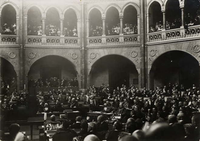 A rom&aacute;nok is meggy&aacute;szolt&aacute;k Apponyi Albert hal&aacute;l&aacute;t