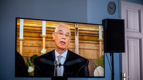 A Vidéki prókátor kiterjeszti Orbán Védvonalát