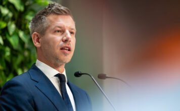 „Dől a dominó” – Magyar Péter reagált Novák Katalin kabinetfőnökének nyilatkozatára