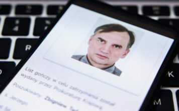 „Élvezi az amerikai szabadságot” a Budapestről elmenekült volt lengyel igazságügyi miniszter