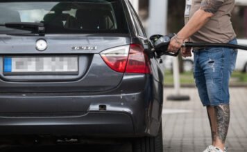Emelkednek az üzemanyagárak szerdától