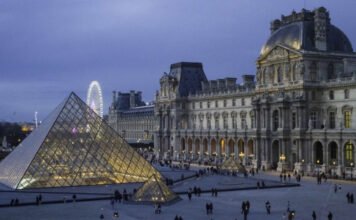 Film készül a Louvre 2025-ös ékszerrablásáról