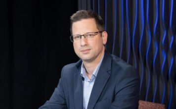 Gulyás szerint a Tisza alkotmánymódosításából az következik, hogy lazítanak az eddigi migránspolitikán
