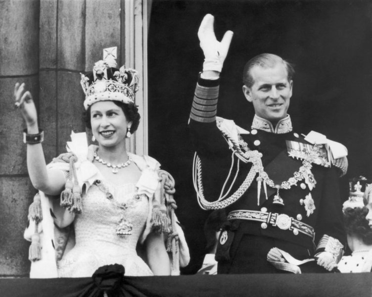 &Iacute;gy kezdte egyre tudatosabban haszn&aacute;lni a m&eacute;di&aacute;t a brit kir&aacute;lyi csal&aacute;d, amelynek F&uuml;l&ouml;p volt az agytr&ouml;sztje