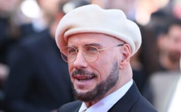 John Travolta új stílusa: egyesek szerint röhejes, mások szerint 20 évet fiatalodott