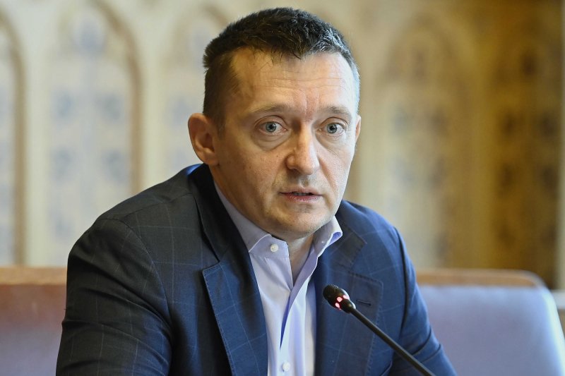 Korrupci&oacute;kutat&oacute; K&ouml;zpont: felfoghatatlan &ouml;sszeg folyt Rog&aacute;n&eacute;kt&oacute;l Bal&aacute;sy Gyula c&eacute;geihez, rendk&iacute;v&uuml;l magas korrupci&oacute;s kock&aacute;zattal