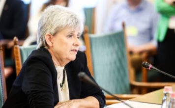 Lannert Judit a bizottsági meghallgatáson: Rehabilitáljuk a polgári engedetlenség miatt kirúgott tanárokat