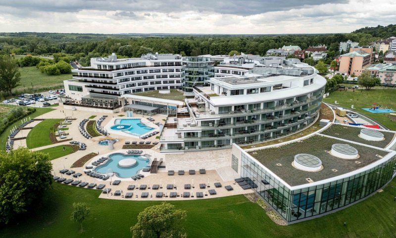 Luxusnyaralás nagyszülőkkel: ezt keresik most a családok