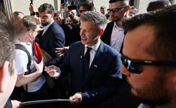 Magyar Péter Krakkóban beszélt a magyar-lengyel kapcsolat helyrehozásáról és a V4-ek bővítéséről