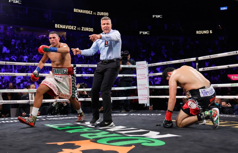 "Senki sem tud legyőzni!" &ndash; Benavidez KO-val &iacute;rt sportt&ouml;rt&eacute;nelmet