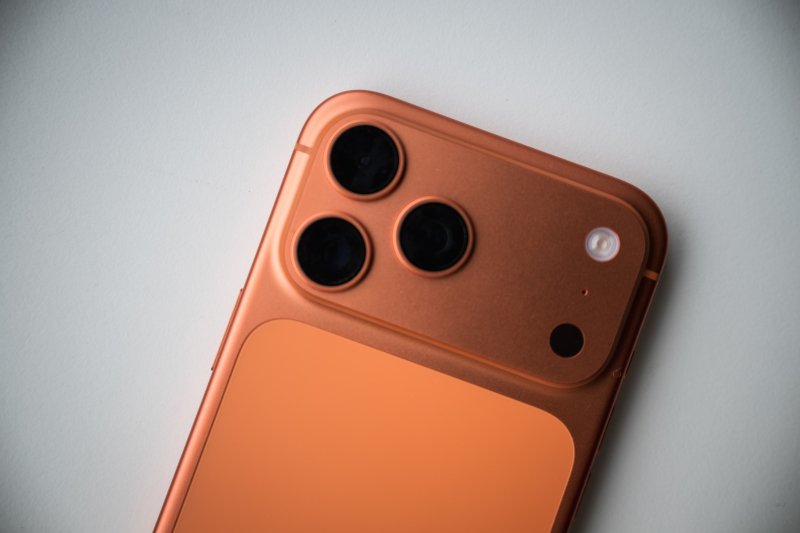 S&uacute;lyos t&ouml;lt&eacute;si hib&aacute;t tal&aacute;ltak az &uacute;j iPhone-okn&aacute;l