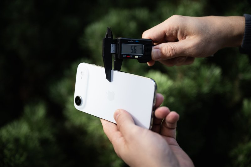 S&uacute;lyos t&ouml;lt&eacute;si hib&aacute;t tal&aacute;ltak az &uacute;j iPhone-okn&aacute;l