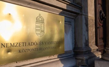 Szja-bevallás: hibákra figyelmeztet a NAV