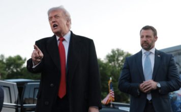 Trump kegyesen elhalasztotta az EU-s autókra beígért 25 százalékos vámot