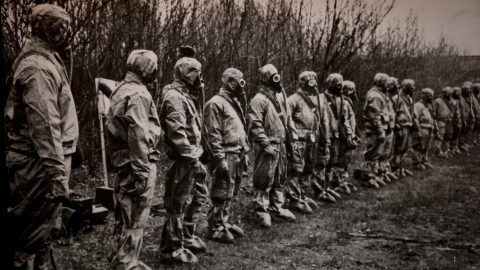 Tűz puszt&iacute;t a csernobili z&aacute;rt &ouml;vezetben, dolgoznak az olt&aacute;son