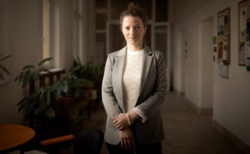 „Úgy éljük az életünket, hogy a halál lehetőségét távol tartjuk magunktól” – ezt kell tudni az onkopszichológiáról