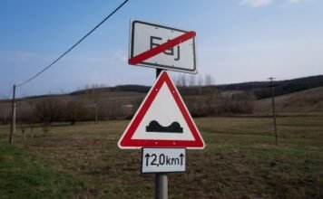 „Üzenem Mészáros Lőrincnek, hogy szakadjon le a töke!” – durván átfordult a falu, ahol négy éve 82 százalékkal győzött a Fidesz