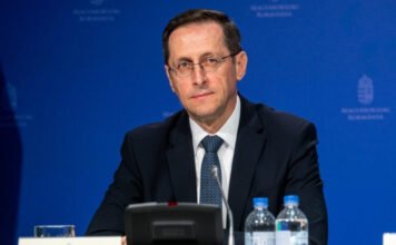 Varga Mihály: van pénzük a bankoknak, csak a magyarok nem mernek hitelt felvenni