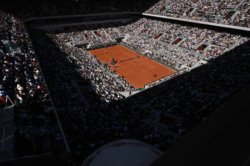 &Eacute;lete legnagyobb meccse előtt megbetegedett, visszal&eacute;pett az előd&ouml;ntőtől a Garros meglepet&eacute;sembere