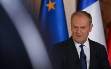 “Évek óta először nincsenek oroszok a teremben” – jegyezte meg a lengyel miniszterelnök az uniós ülésről, amire Orbán már nem ment el