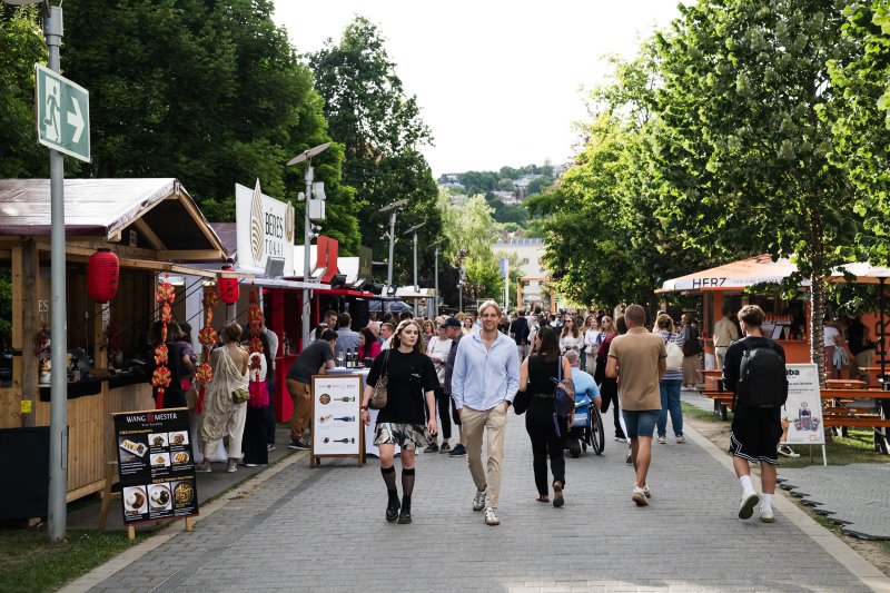 Hangy&aacute;s fagyi h&iacute;j&aacute;n hom&aacute;rkolb&aacute;sszal vigasztal&oacute;dtunk az evőfesztiv&aacute;lon