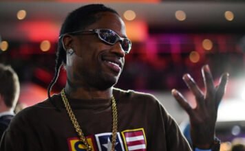 Káosz, pánik és repkedő bútorok Travis Scott csepeli buliján