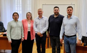 Leváltották Szentkirályit a budapesti Fidesz éléről