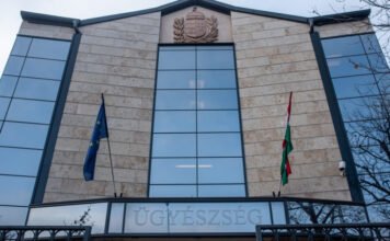 Parkfenntartás: Momentumos politikusokat is előállított az ügyészség